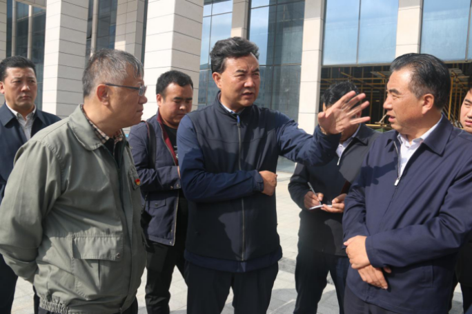 省人大常委會(huì)副主任、海東市委書(shū)記鳥(niǎo)成云專(zhuān)題調(diào)研曹家堡保稅物流園