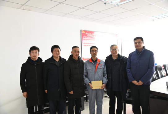 走訪慰問專家人才，為人才創(chuàng)新營(yíng)造良好的環(huán)境